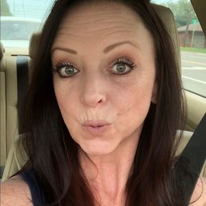 Meet your Posher, Angie